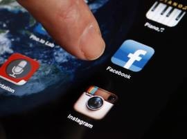 Overuse of electronic gadgets triggers early ageing: Doctors