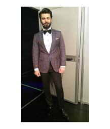 IIFA Host Fawad Khan's Dapper style is killing everyone!