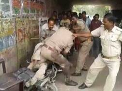 Watch: UP policemen fighting over extortion money in Lucknow