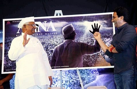 Social activist Anna Hazare and Bollywood filmmaker Shashank Udapurkar during the poster launch of film Anna in Mumbai on June 27, 2016. (All Pictures- SOLARIS IMAGES)
