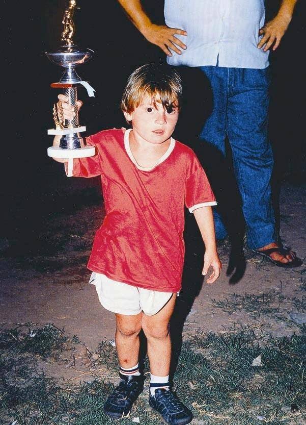 Ten times when 'Champion Messi' won our hearts! Ten times when 'Champion Messi' won our hearts!