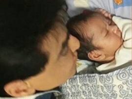 ADORABLE: So, here's the FIRST PICTURE of Tusshar Kapoor's newborn son Laksshya ! ADORABLE: So, here's the FIRST PICTURE of Tusshar Kapoor's newborn son Laksshya !