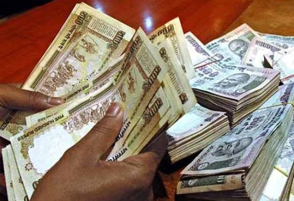 Kolkata: Police seize over Rs 1.5 crore in old and new notes Kolkata: Police seize over Rs 1.5 crore in old and new notes