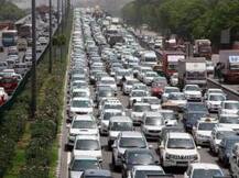 Good News: Govt mulls to impose hefty fine against 'excessive' honking on roads