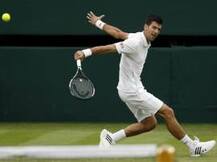 Wimbledon: Novak Djokovic advances with 30th straight Grand Slam match win