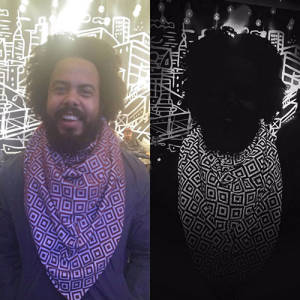 WOW: This scarf will make you invisible!