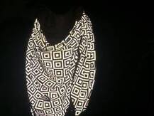 WOW: This scarf will make you invisible!