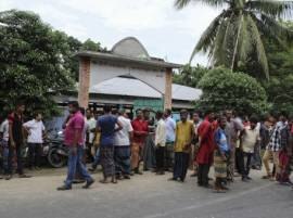 Another Hindu priest stabbed in Bangladesh  Another Hindu priest stabbed in Bangladesh