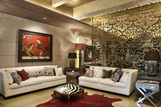 Okay! So lets start from here! For most people don’t know that actress is a huge fan of animal print. Take a look how aesthetically Table has been designed in this drawing room to incorporate the animal print!