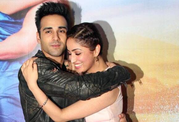 A neighbour of Pulkit's in-laws has reportedly revealed that Shweta suffered a miscarriage in 2015 and admitted to a Santacruz hospital in Mumbai. While his wife was on bed rest, Pulkit drawn towards Yami Gautam 
