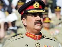 Pak army chief asks commanders to stop militants from crossing into Afghanistan