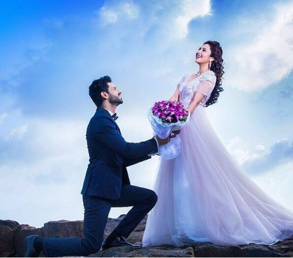 Vivek officially proposed her lady love in December 2015 on the eve of her birthday with two T-shirts which had the proposal inked on them, 'You are an answer to every question,' read one T-shirt, while the other one had 'Divyanka marry me' written on it. (PICTURE COURTESY: INSTAGRAM)