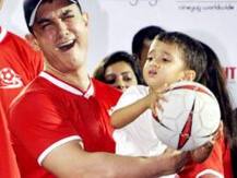 You won't believe the amount Aamir Khan gives to his son Azad as EIDI!