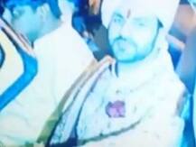 DIVEK's WEDDING: Vivek Dahiya reaches venue, watch video!