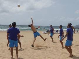 WATCH: Virat Kohli & Co. play beach volleyball in West Indies WATCH: Virat Kohli & Co. play beach volleyball in West Indies