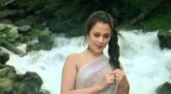 This is how yesteryear actress Mandakini looks like now This is how yesteryear actress Mandakini looks like now