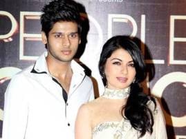 Bhagyashree's son to debut next year  Bhagyashree's son to debut next year