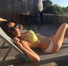 Mallika Sherawat: पहिल्याच चित्रपटात 21 किसिंग सीन देऊन माजवला हाहाकार... 'मर्डर' फेम मल्लिका शेरावत सध्या काय करते?