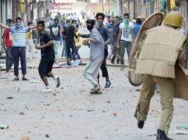 Curfew clamped in all 10 districts of Kashmir Curfew clamped in all 10 districts of Kashmir