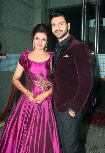 Divyanka 2025 reception dress