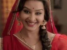 WOW! Bhabhiji aka Shilpa Shinde is back again!