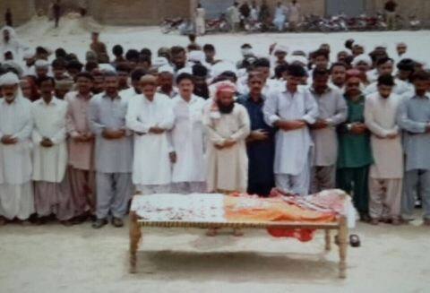 Large number of people attended the funeral prayers of the controversial Pak model (Picture Courtesy: ARY News)
