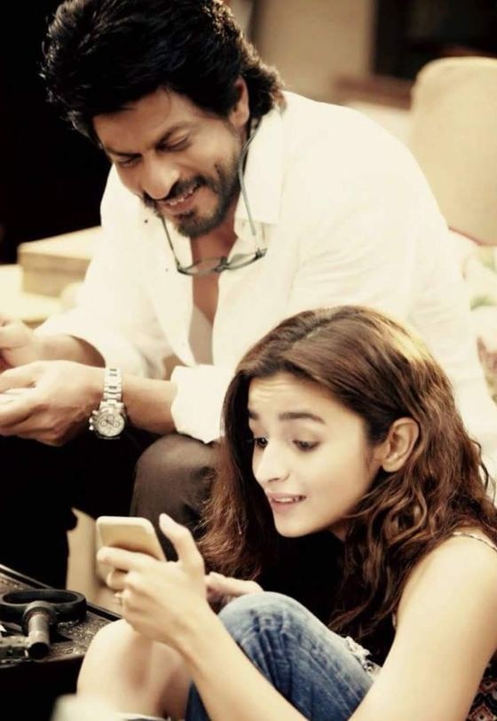 Shah Rukh Khan is always open to opinions: Alia Bhatt     Shah Rukh Khan is always open to opinions: Alia Bhatt