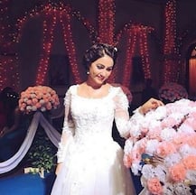 Akshara Aka Hina Khan Looks Like A Fairy In WHITE WEDDING GOWN!