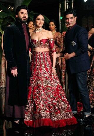 But, Deepika denied all the rumors about her getting married with Ranveer. She said that she is not planning to get married for the moment