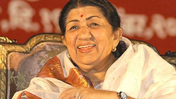 On my birthday, remember and donate for soldiers: Lata Mangeshkar On my birthday, remember and donate for soldiers: Lata Mangeshkar