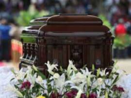 Bizarre: Woman drove for days with husband's body in coffin