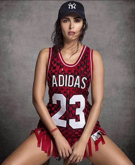 Karimi started her career as an air hostess, and later quit that job to pursue a career in modelling