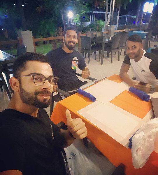 This is only one Virat's fav pose for picture! THUMBS UP!