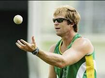 Virender Sehwag leads birthday wishes for Jonty Rhodes on Twitter