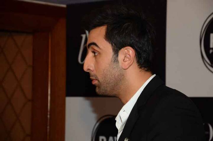 Ranbir and Katrina made their presence at the program but shockingly! Both of them ignored one-another