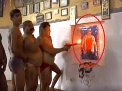 WATCH: Pehalwans of Chandu Akhara in Kanpur offer prayers to Salman Khan! Find out why