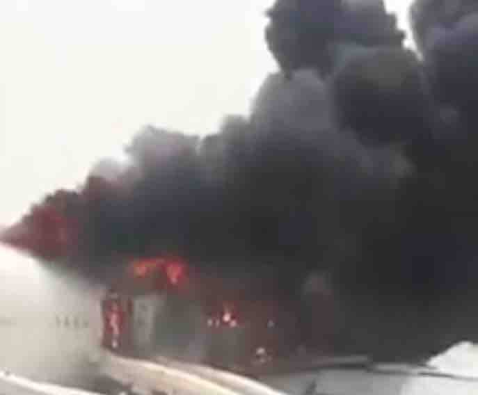 But Dhanya Rajendran, who posted a photograph of the plane billowing smoke on the runway, said a few passengers had been injured