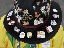AMAZING: This man has 12,000 Olympic pins