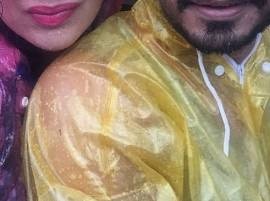 Newlywed TV actress Sambhavna Seth shares a ROMANTIC selfie with husband  Newlywed TV actress Sambhavna Seth shares a ROMANTIC selfie with husband