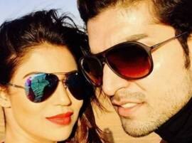 You shouldn't miss Gurmeet Choudhary's hilarious proposal to wife Debina Bonnerjee! You shouldn't miss Gurmeet Choudhary's hilarious proposal to wife Debina Bonnerjee!