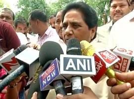 BSP supremo Mayawati lashes out at PM Narendra Modi over ‘Dalit remark’ BSP supremo Mayawati lashes out at PM Narendra Modi over ‘Dalit remark’