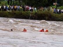 Bus wreckage of Maharashtra bridge tragedy found
