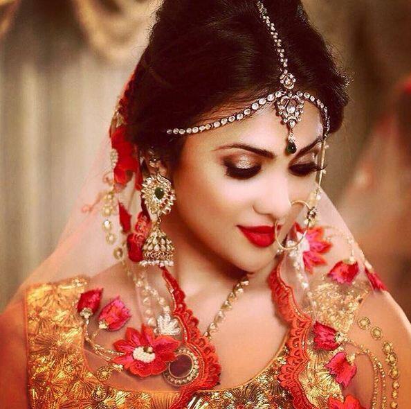 Isn't she looking too gorgeous here !