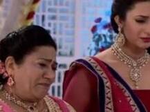 Yeh Hai Mohabbatein actress LEAVES India, accuses production team of not paying her!