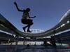 Rio Olympics: Ethiopian athlete runs with one shoe and still qualifies for final
