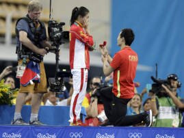 Will you marry me? Chinese diver proposes to teammate at Rio Olympics Will you marry me? Chinese diver proposes to teammate at Rio Olympics