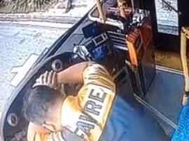 OMG: Bus Driver Dies At Wheel, Passengers Take Control To Avert Further Disaster
