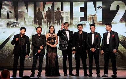 (L to R) Bollywood actor Arshad Warsi, filmmaker Anees Bazmee, actors Regina Cassandra, Amitabh Bachchan, filmmaker Gaurang Doshi and Bollywood music composers Harmeet Singh and Manmeet Singh (Meet Bros) during the announcement of film Aankhen 2 in Mumbai, India on August 17, 2016. (Utsav Devdutta/ SOLARIS IMAGES)