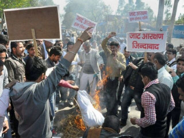 Haryana recommends CBI probe into Jat stir violence Haryana recommends CBI probe into Jat stir violence