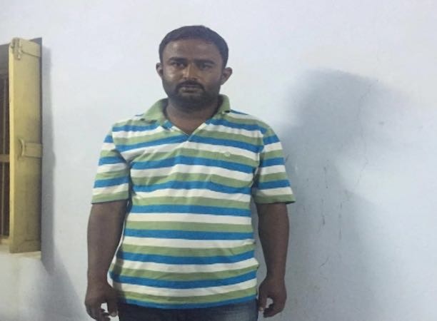 'Hindu' Pakistani spy arrested in Jaisalmer, confesses of smuggling 35 kg RDX to India 'Hindu' Pakistani spy arrested in Jaisalmer, confesses of smuggling 35 kg RDX to India